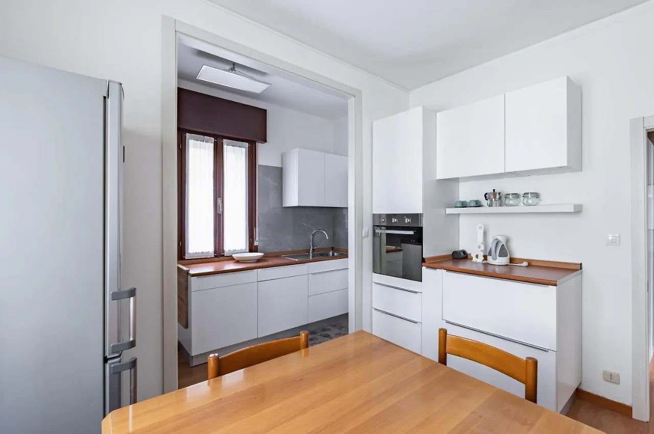 Sunset Mestre Apartment location